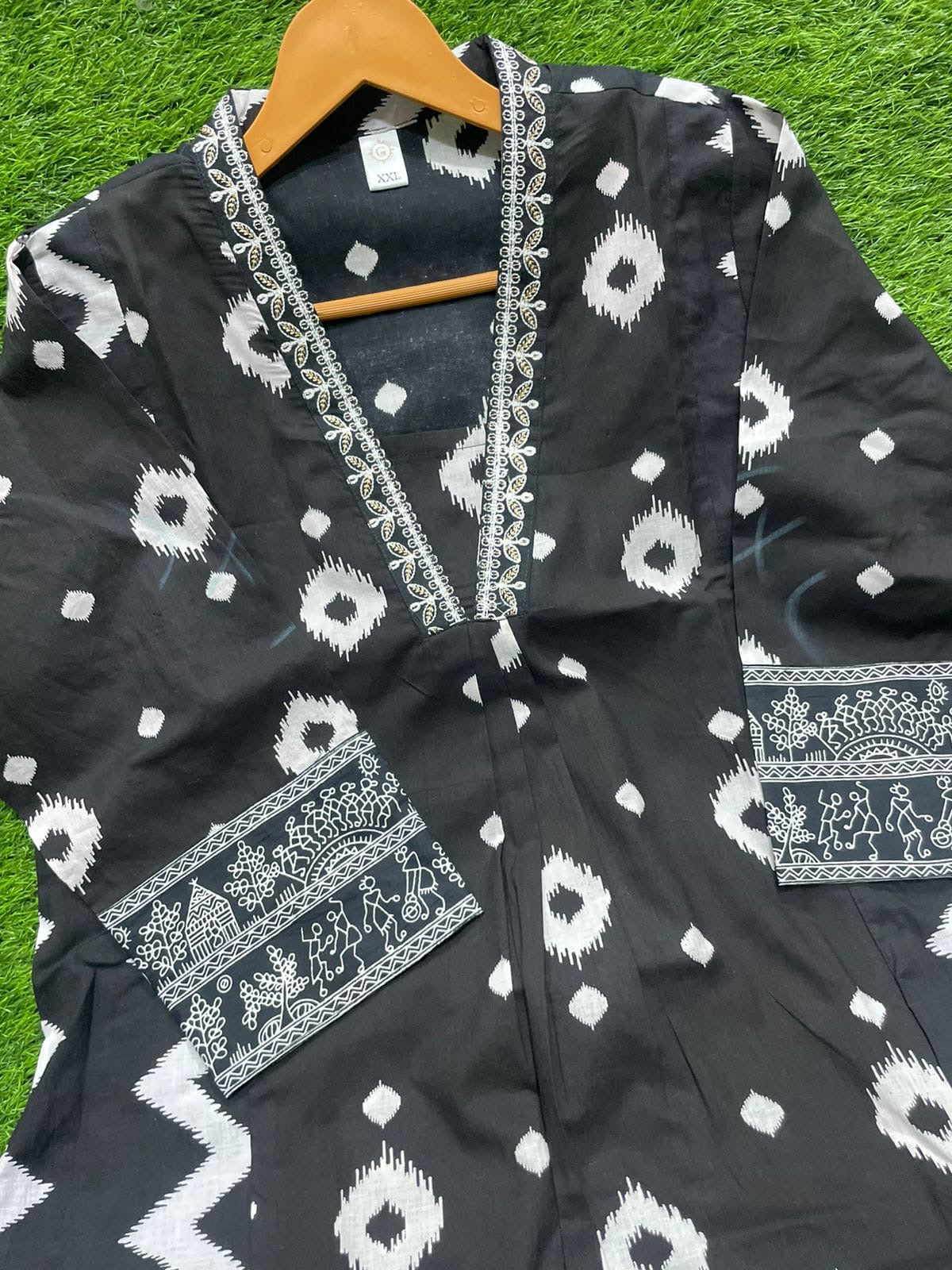 Black kurti
