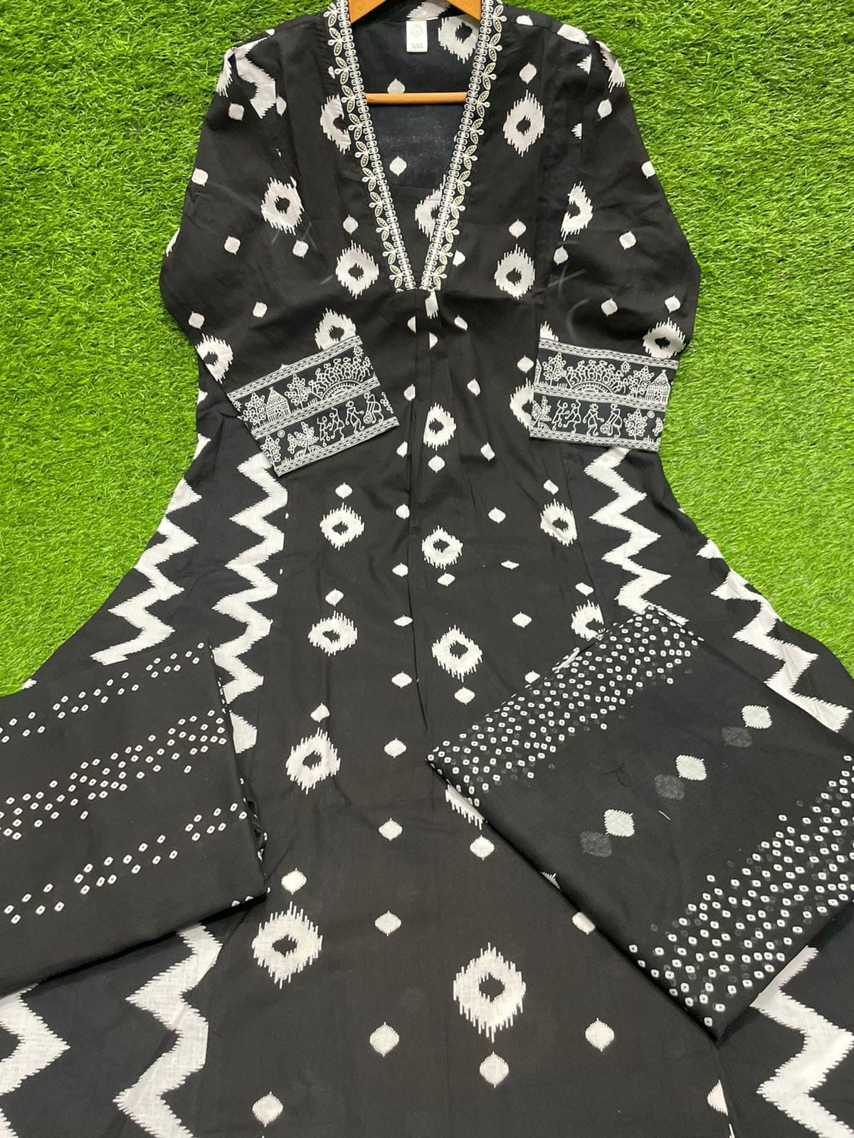 Black kurti